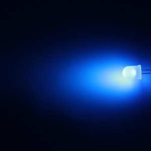 LED 10mm modrá 770mcd/50° difúzní Hebei 105LB7D