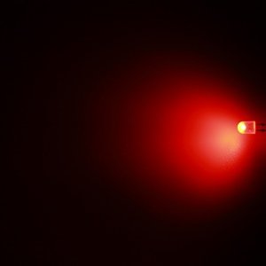 LED oválná 5,2x3,8mm červená 550mcd/(110/50°) difúzní Hebei 7511MR2D-SB